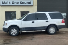 2016 Ford Expedition with professional window tint in North Bay